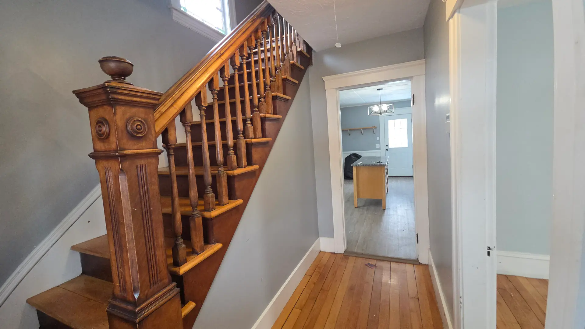 121 Delmont Ave, Worcester